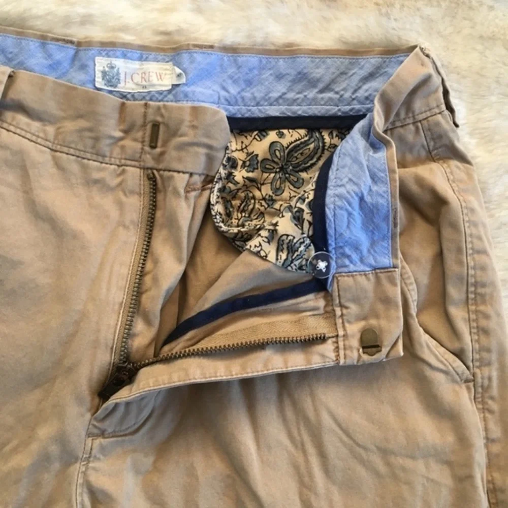 J. Crew Factory // Classic Khaki Shorts size 30 my1